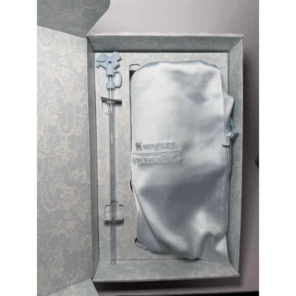 Stanley x LoveShackFancy Toscana Toile Alpine 40oz Holiday Quencher + Custom Bow - Picture 6 of 11